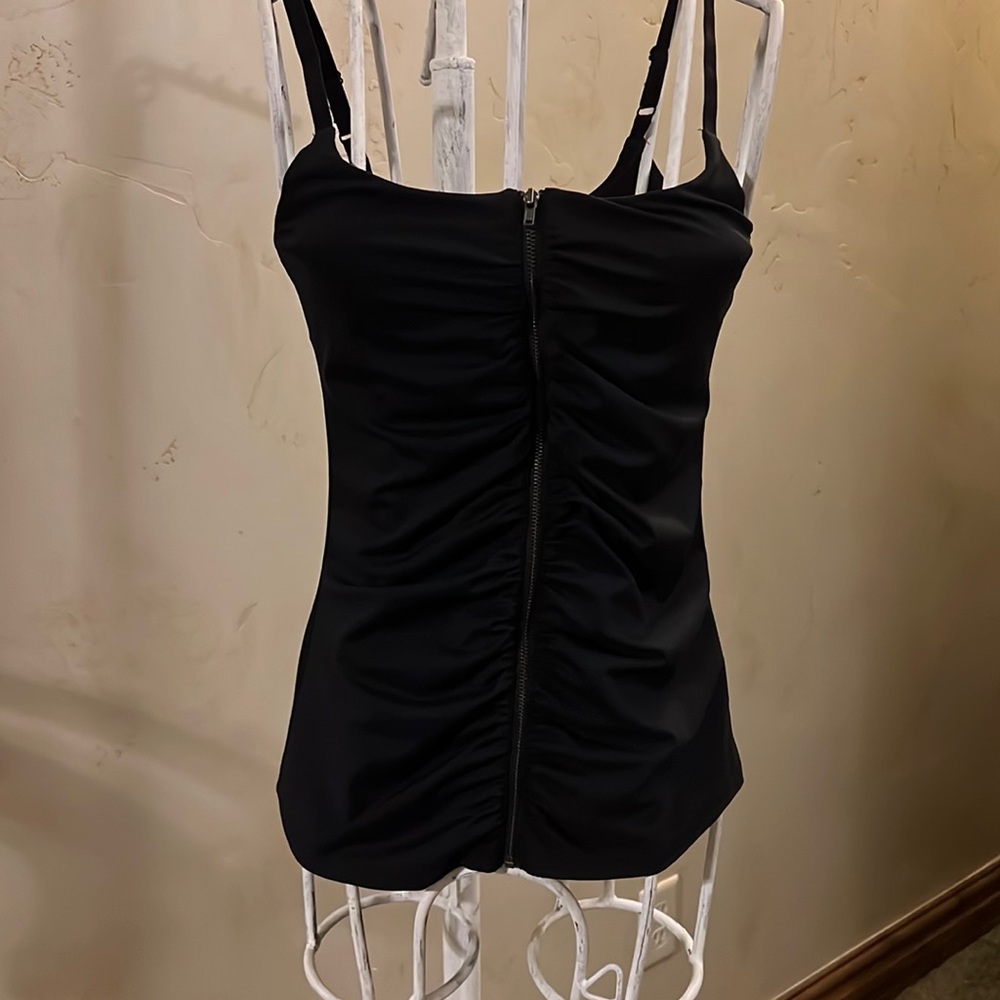 Fabletics black zip front tank top.